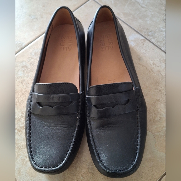 Naturalizer Shoes - Naturalizer Natasha Black Leather Penny Loafers 8.5W